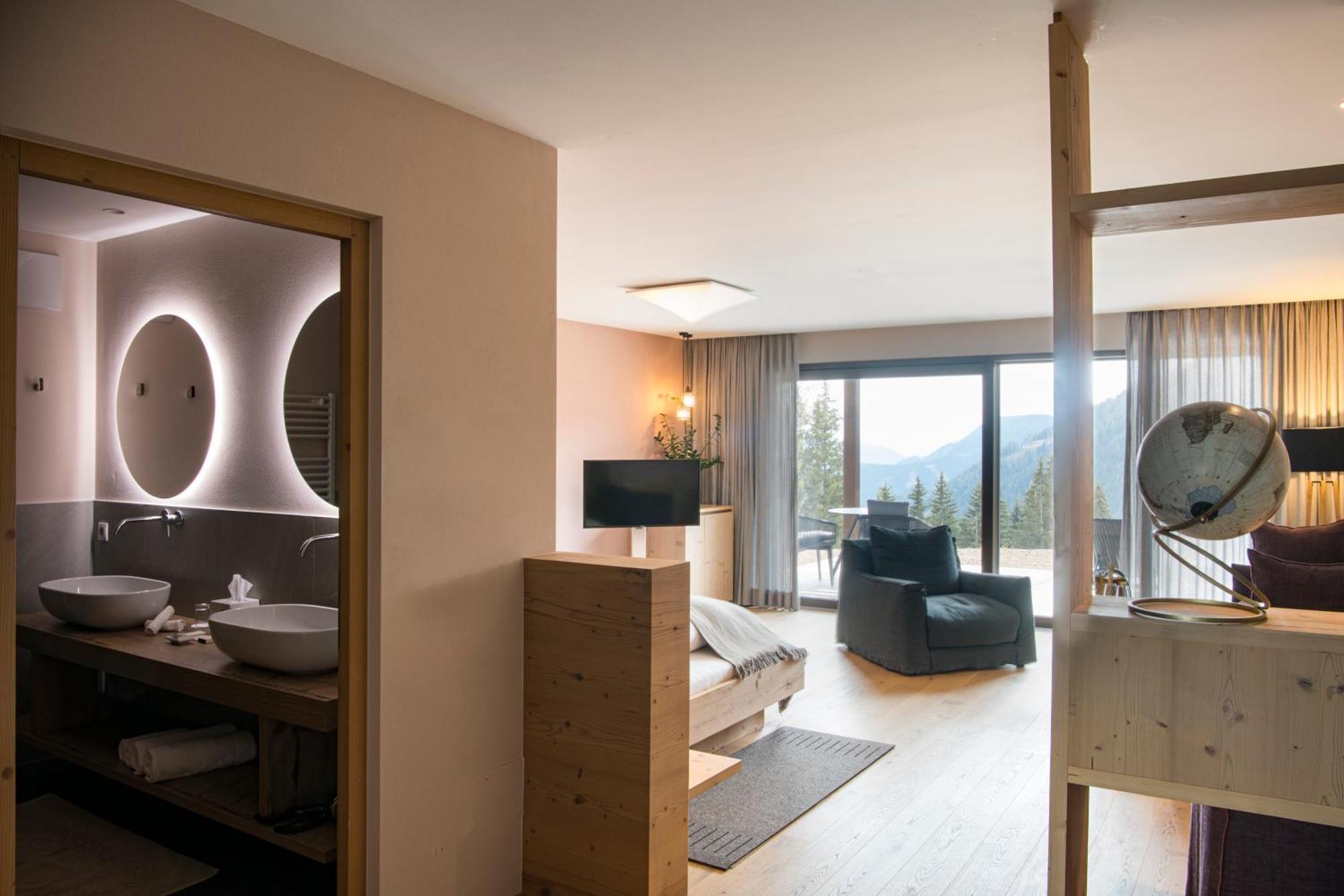 Terra - The Magic Place Relais & Chateaux Sarentino Exterior photo