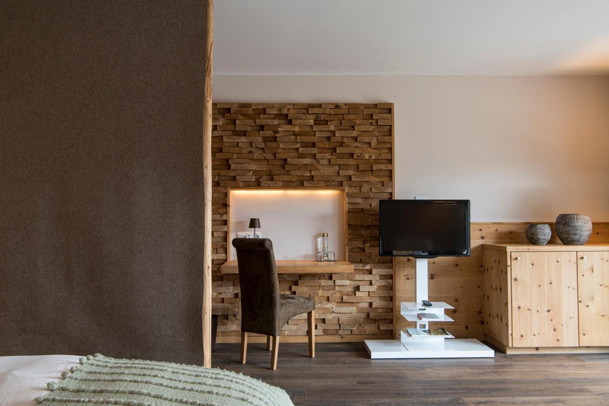Terra - The Magic Place Relais & Chateaux Sarentino Exterior photo